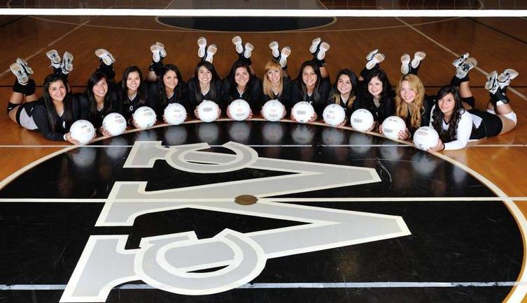 lady mavericks vb team 2012.jpg